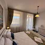 Apartment Panoramic Loft-large Terrace-free Garage Brasov
