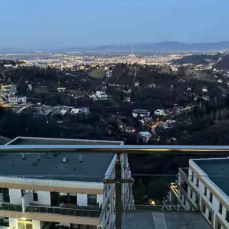 Panoramic Loft-large Terrace-free Garage شقة *